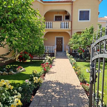 Apartman Tea Привлака Екстериор снимка