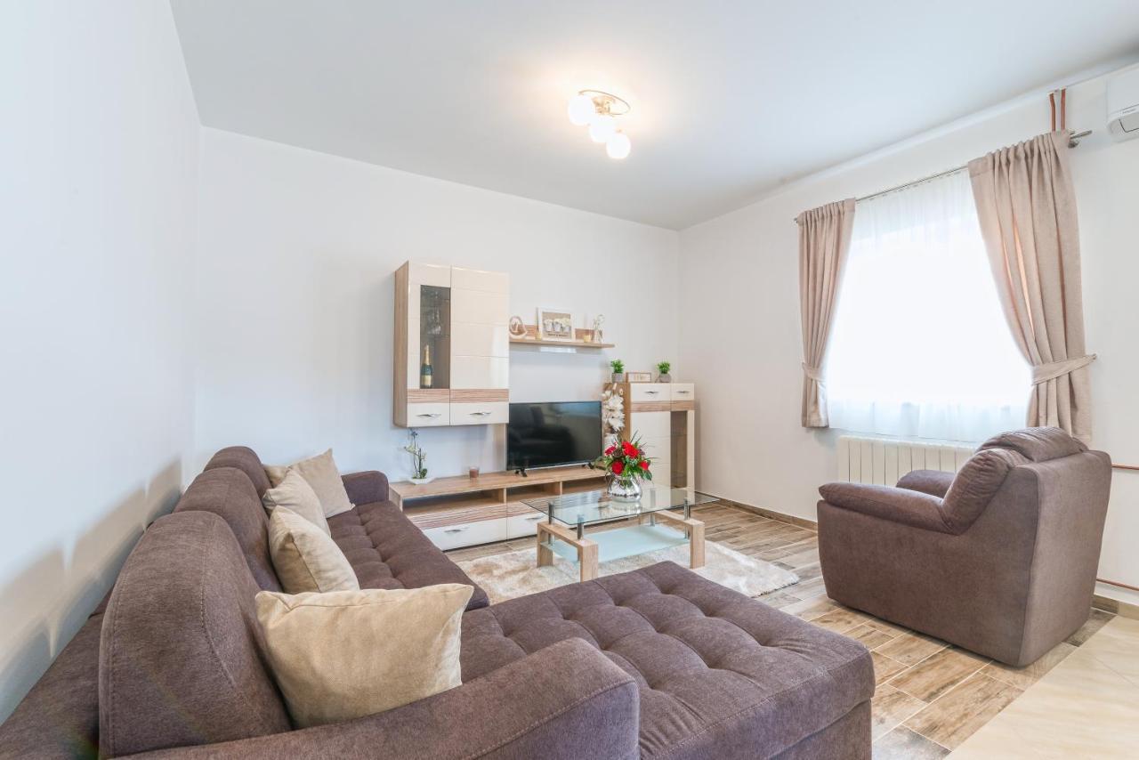 Apartman Tea Привлака Екстериор снимка