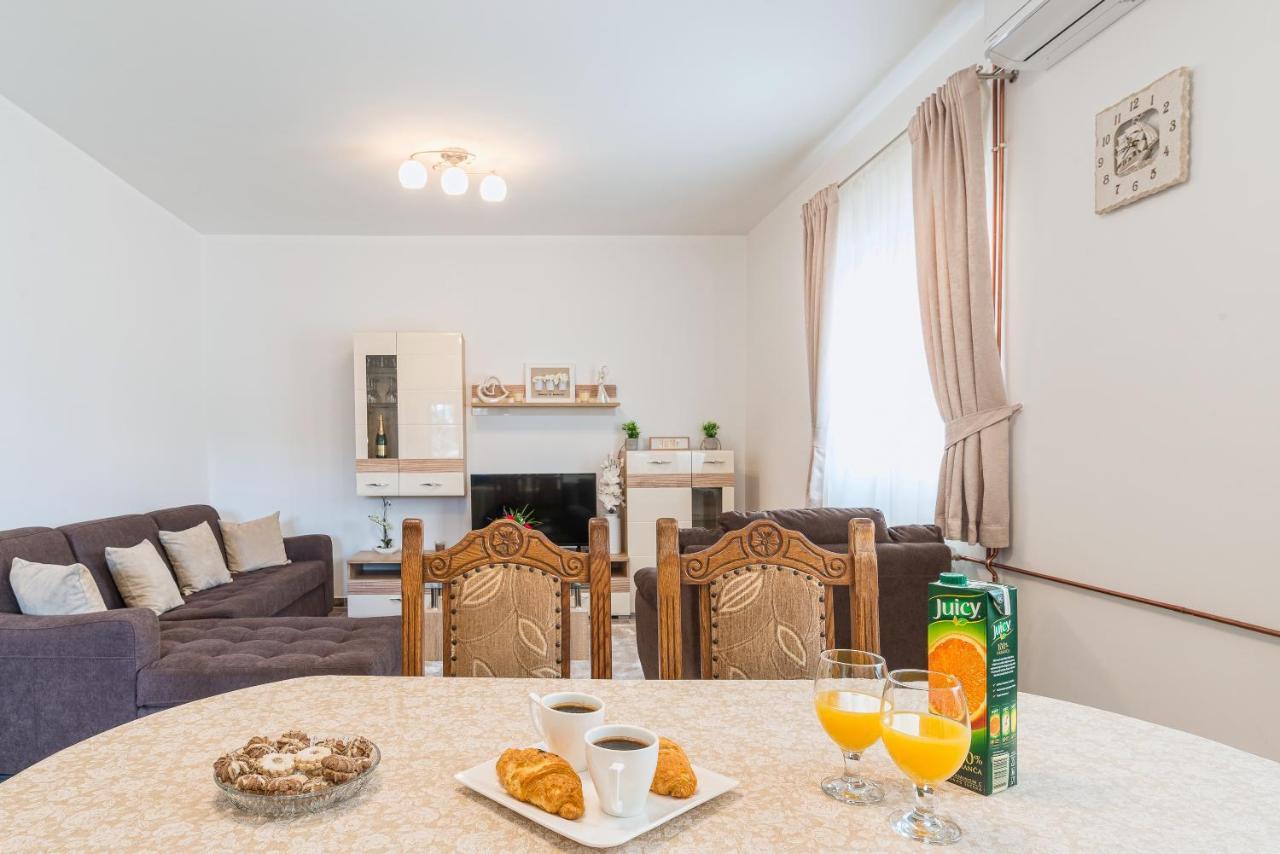 Apartman Tea Привлака Екстериор снимка