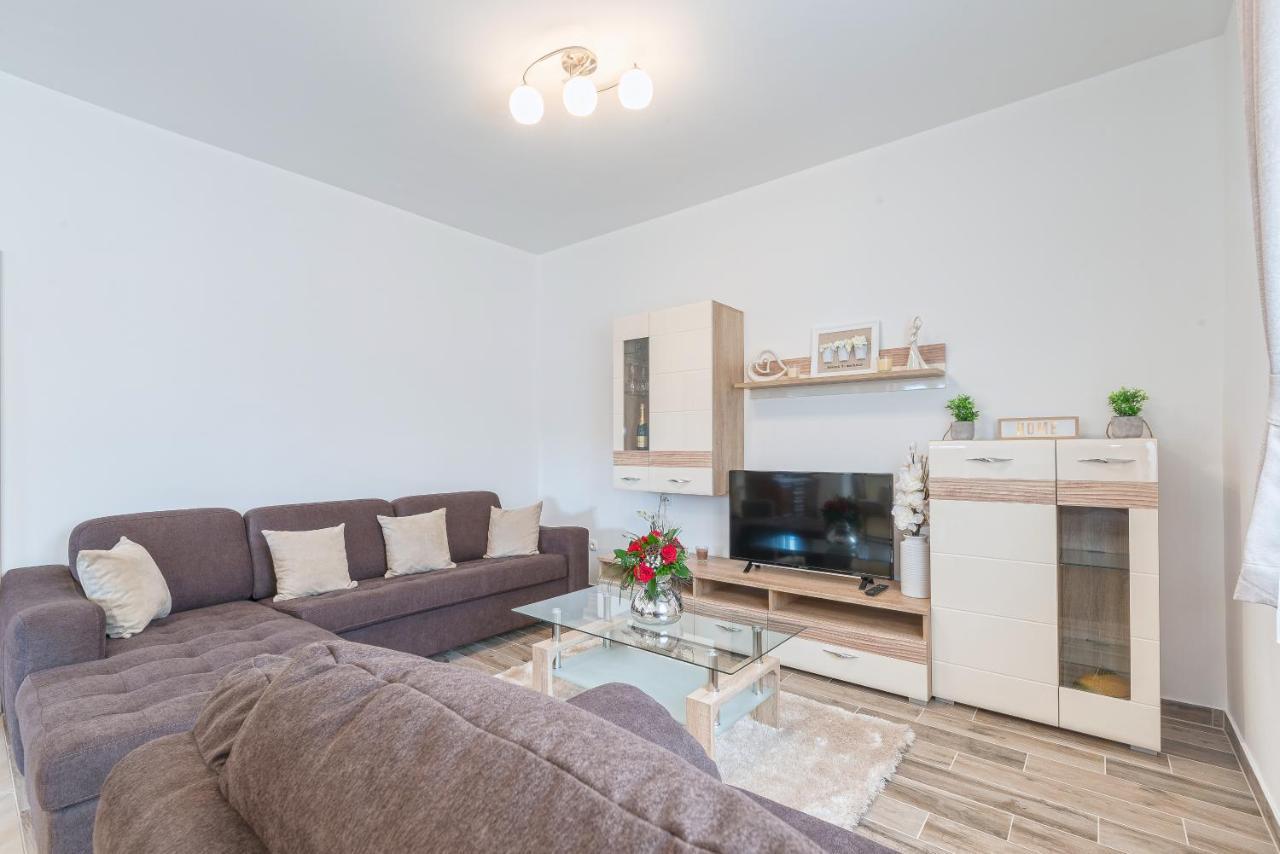Apartman Tea Привлака Екстериор снимка